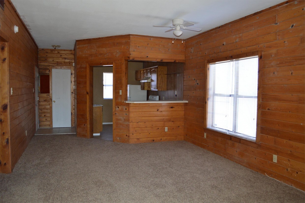Primary Photo - 210 SW 17th St