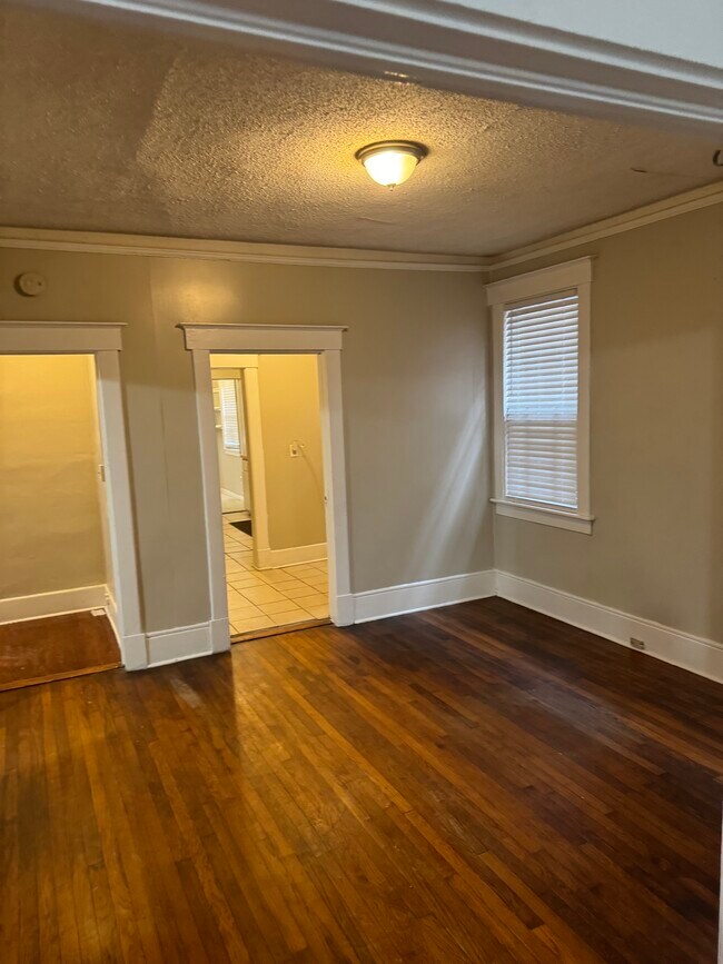 Dining Room - 803 E Park Ave