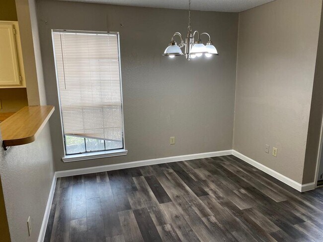 Building Photo - 3055 Gregory Ln