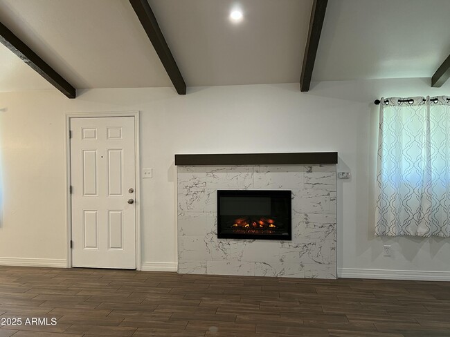 Foto del edificio - 6202 N 14th St