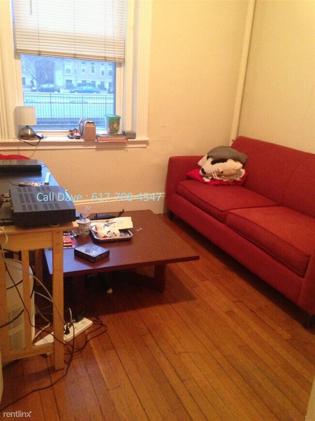 Foto del edificio - 3 br, 1 bath  - 1322 Commonwealth Ave Apt 6A