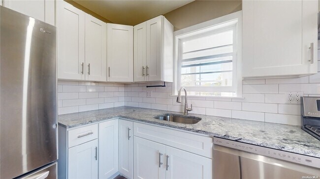 Building Photo - 386 Mulry Ln