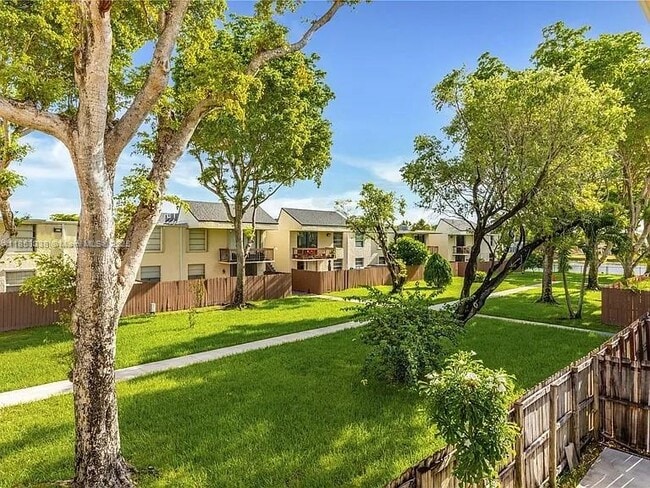 Foto del edificio - 8301 SW 142nd Ave