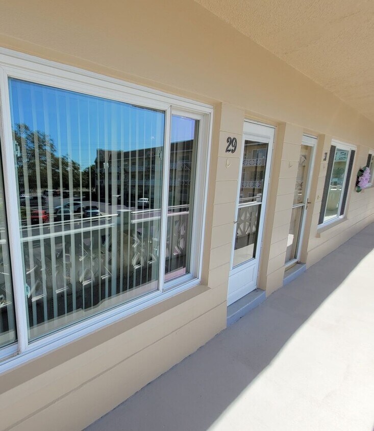 Foto principal - Charming 2BR Condo in Clearwater