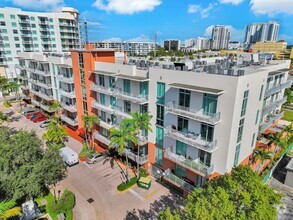 Building Photo - 2100 Van Buren St
