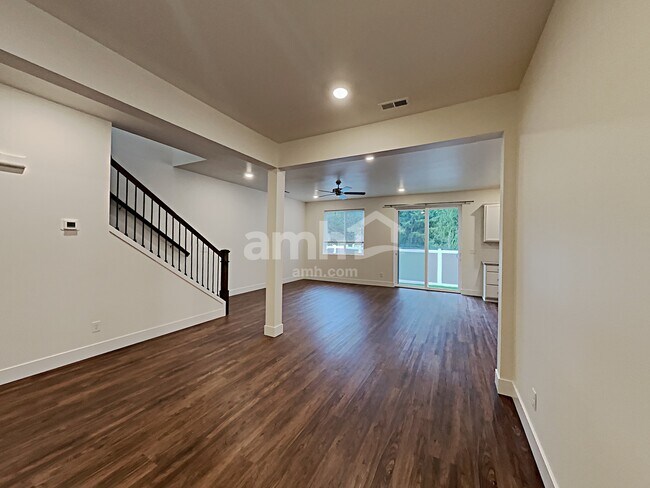 Foto del edificio - 12401 83rd Ave E