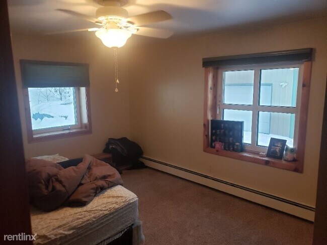 Building Photo - 3 br, 2 bath House - 1876 Gilmore Trl
