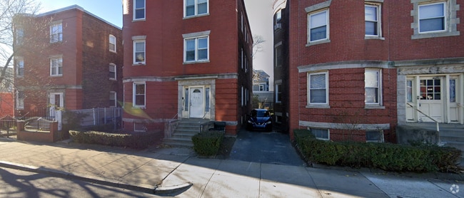 Building Photo - 135 Washington St