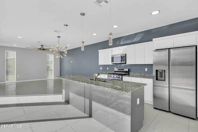 Building Photo - 236 Lago Maggiore St