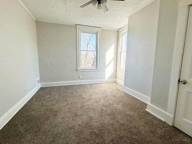Building Photo - 3337 Glenway Ave
