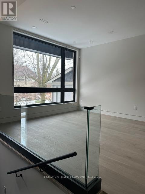 Photo du bâtiment - 369 Millwood Rd