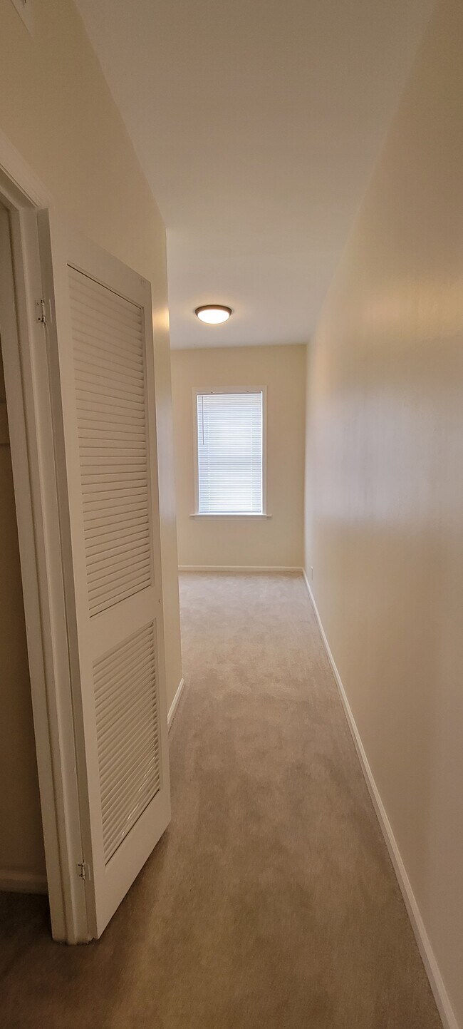 Foto del edificio - 228 Summerlee Ave