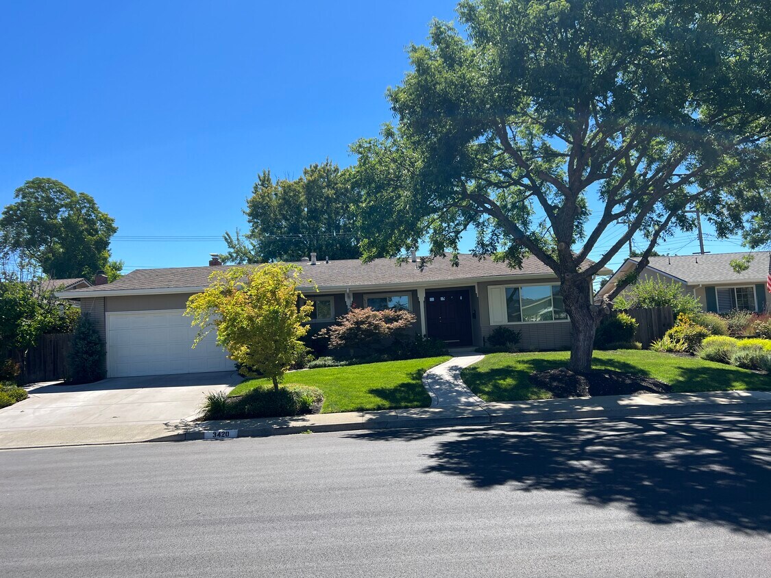 3420 Joshua Woods Plz, Concord, CA 94518 House for Rent in Concord