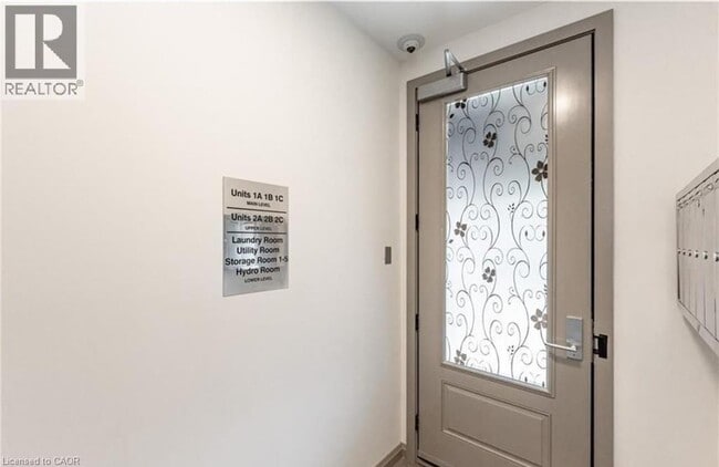 Photo du bâtiment - 36 Grant Ave