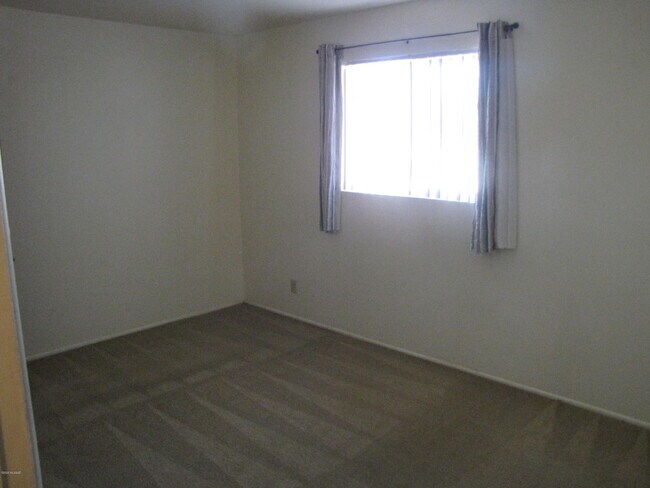 Foto del edificio - 1031 S Carnegie Dr