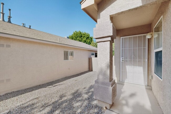 Building Photo - 3305 Tin Cup Rd