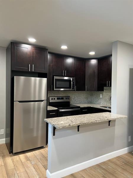 Building Photo - 2016 NE 17th Ct Building Photo - 2016 NE 17th Ct