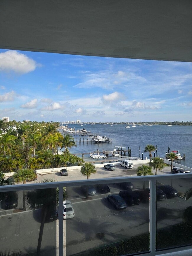 Foto del edificio - 2800 N Flagler Dr