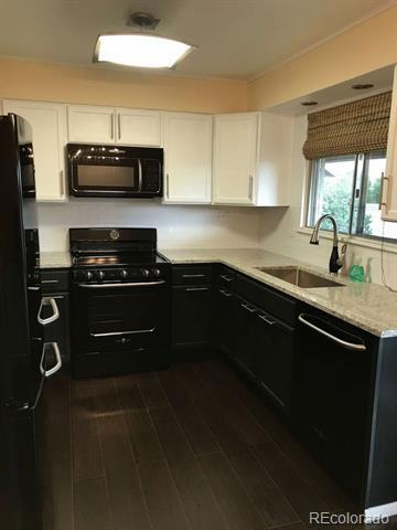 Foto del edificio - 6495 E Happy Canyon Rd