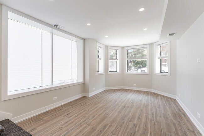 Foto del edificio - 5200 N Leavitt St
