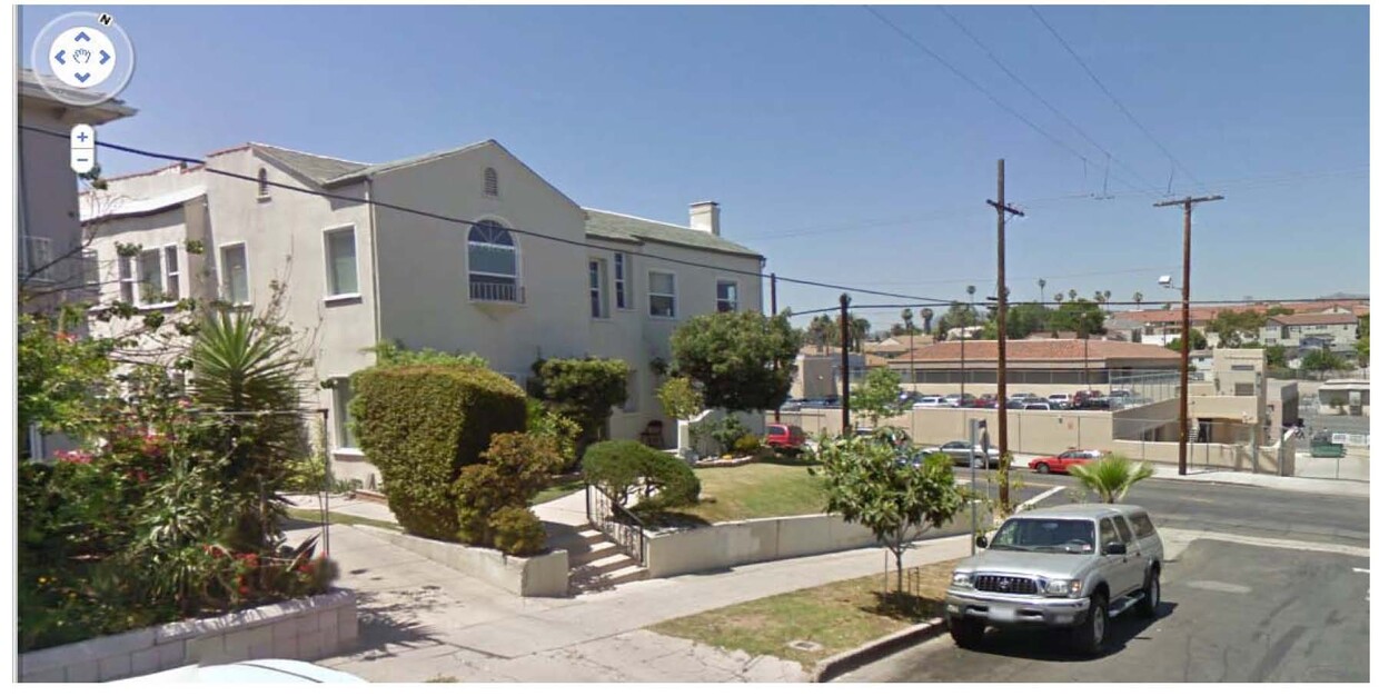 Foto principal - 347 N Mariposa Ave