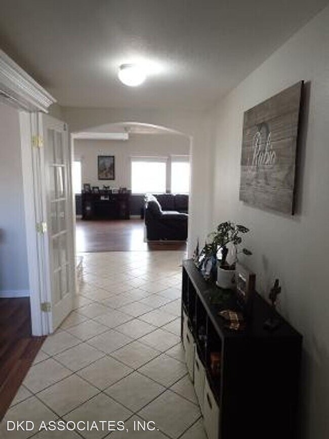 Foto del edificio - 4 br, 2.5 bath House - 3660 TIERRA CALIDA DR