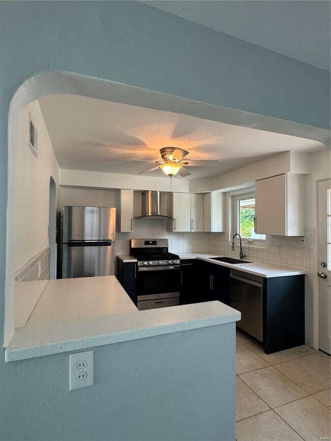 Building Photo - 1120 Collingwood Dr