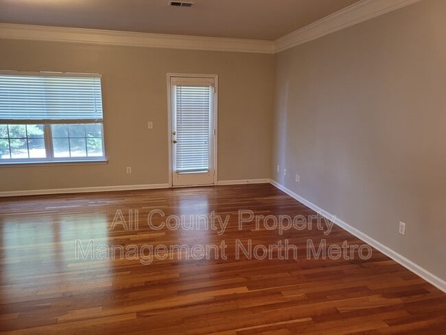 Building Photo - 9859 Murano View