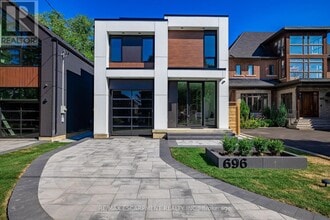 Building Photo - 696 Montbeck Crescent