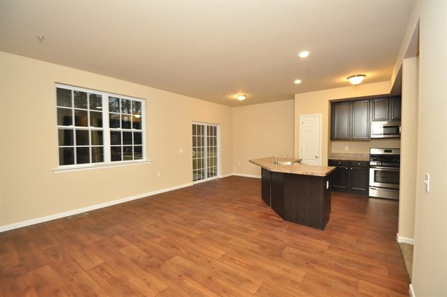 Building Photo - 215 Norma Ln