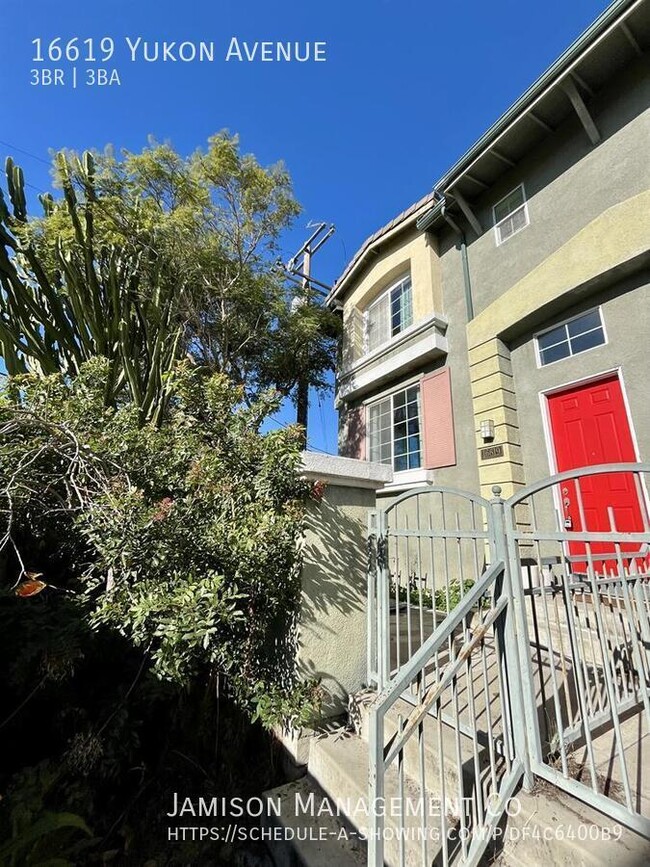 Foto del edificio - 16619 Yukon Ave