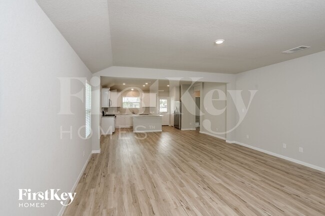 Foto del edificio - 14914 Bog Mill