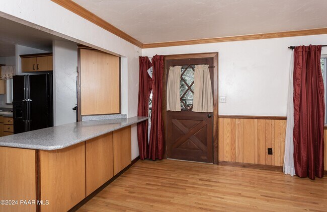 Building Photo - 1111 Hill Dr