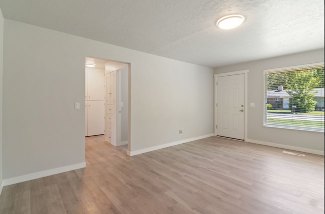 Building Photo - 1363 E 4170 S