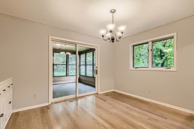 Foto del edificio - 4085 Oak Street