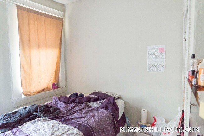 Building Photo - 895 Huntington Ave