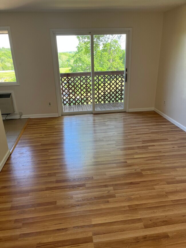 Sala de estar - 3020 Fernbrook Ln