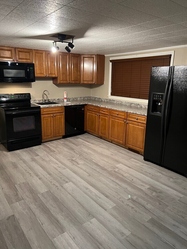 Foto del edificio - 328 Jamestown Rd