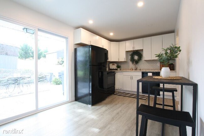 Foto del edificio - 3 br, 1.5 bath House - 559 Tannehill