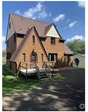 Building Photo - 2823 Cleveland Rd