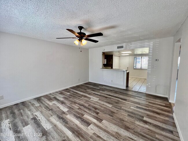 Foto del edificio - 1515 Huntington Ln