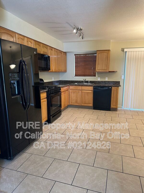 Foto del edificio - 214 Main Cir