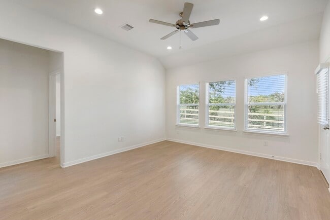 Building Photo - 11828 Whirlaway Dr