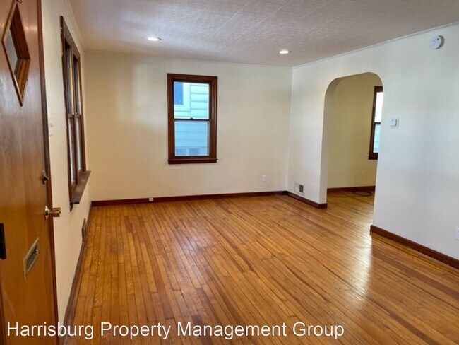 Building Photo - 3 br, 1 bath House - 24 S 8th St