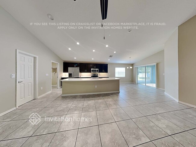 Building Photo - 1028 Rivershore Ave