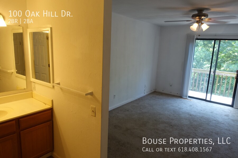 Foto del edificio - 100 Oak Hill Dr