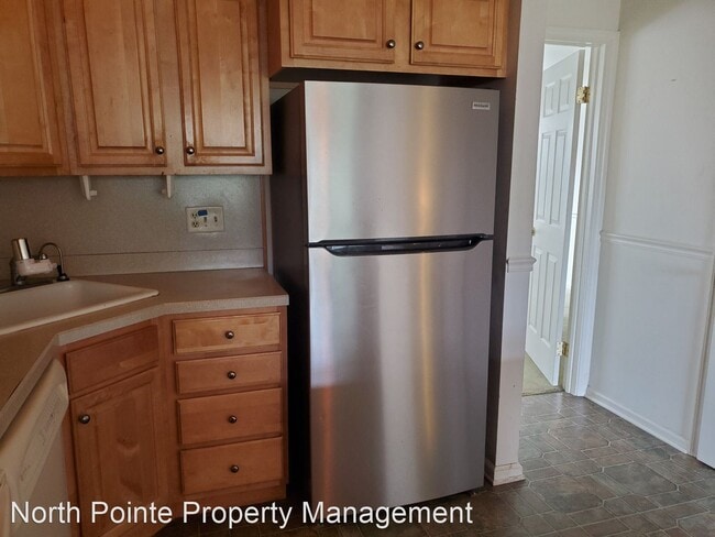 Building Photo - 2 br, 1.5 bath House - 100 Pickwick Place