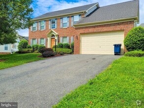 Building Photo - 2702 Millwood Way
