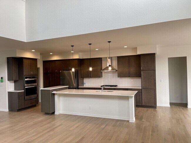 Foto del edificio - stunning two-story home with open-concept ...