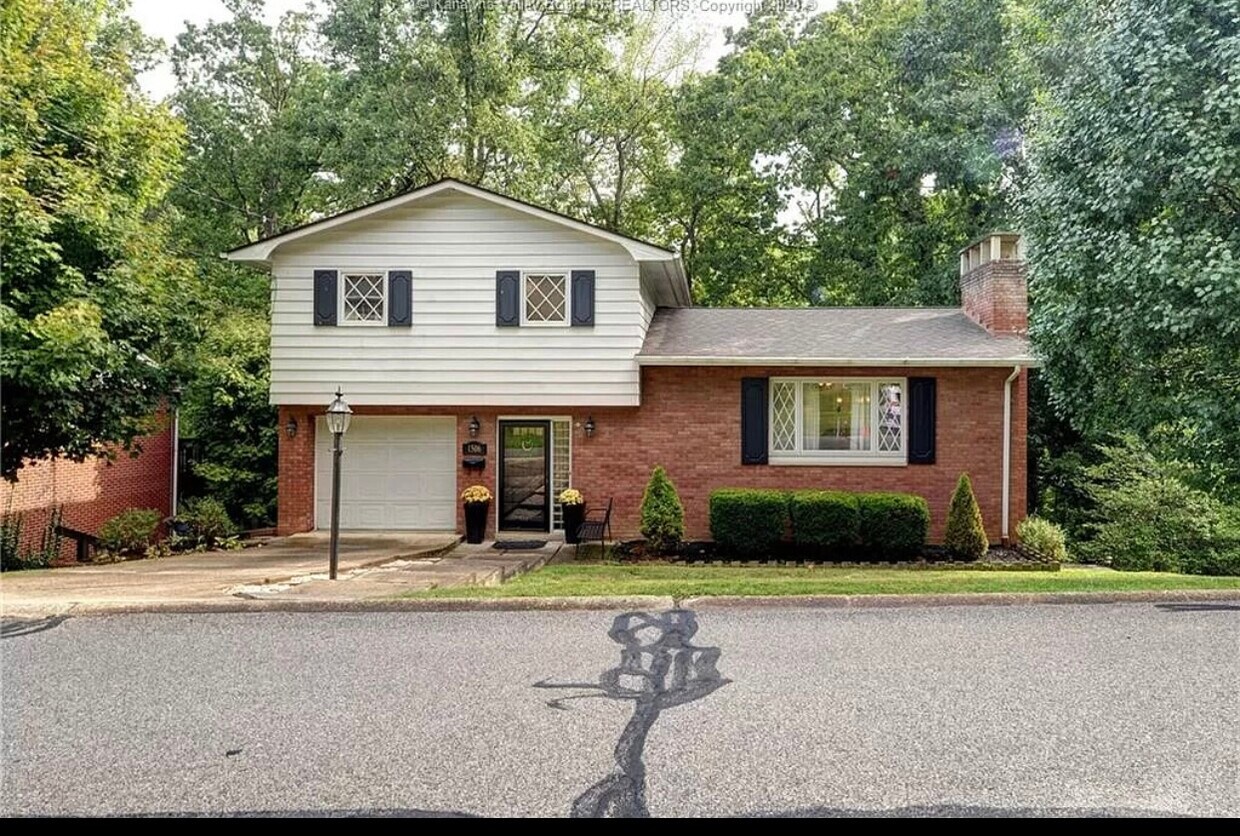1506 Village Dr, Charleston, WV 25309 House Rental in Charleston, WV